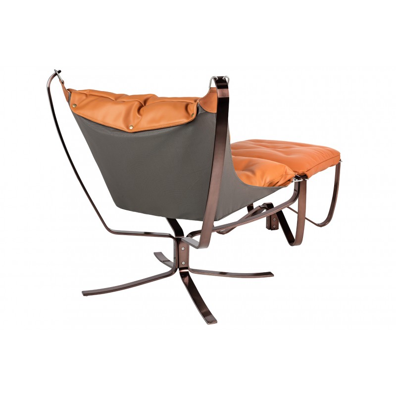 Fotel ARNI LOW z podnóżkiem - koniakowa ekoskóra, podstawa ciemna miedziana