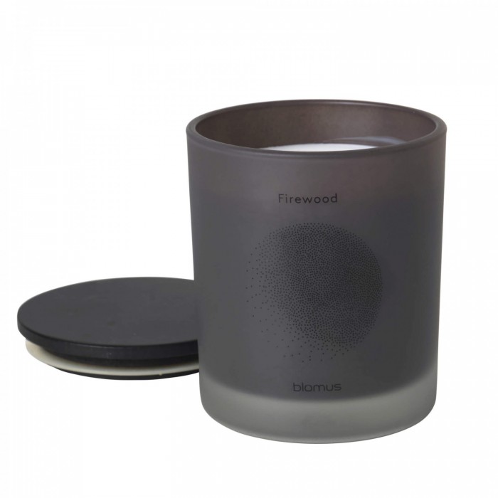 Blomus ŚWIECA ZAPACHOWA- Firewood, Tarmac -