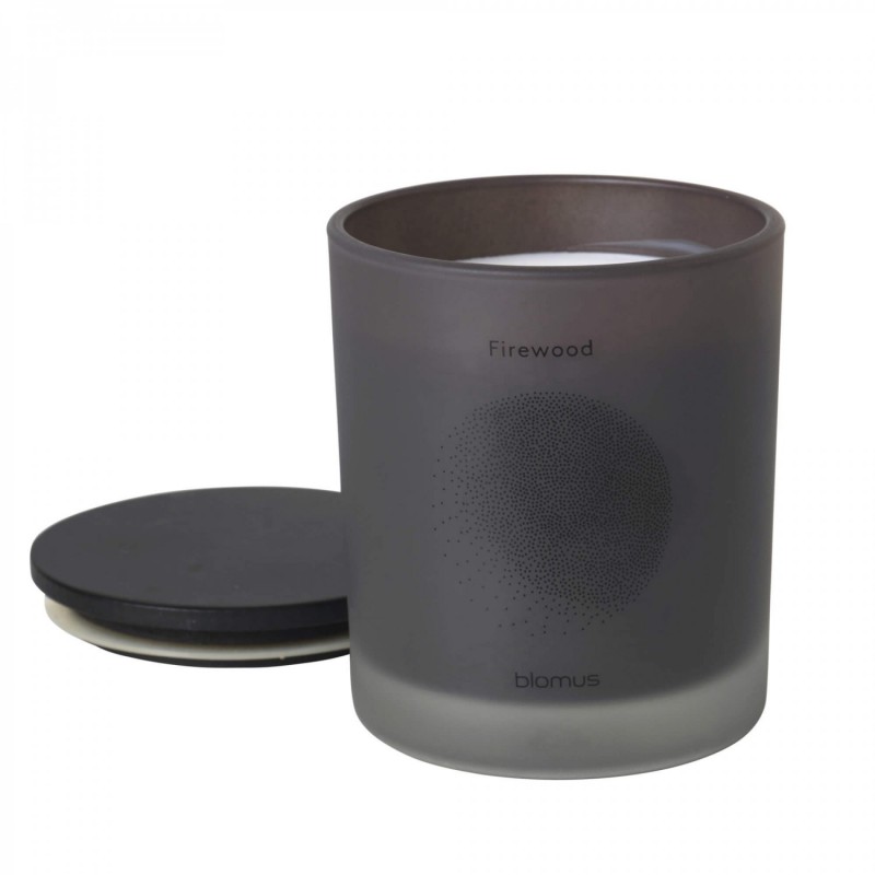 Blomus ŚWIECA ZAPACHOWA- Firewood, Tarmac -