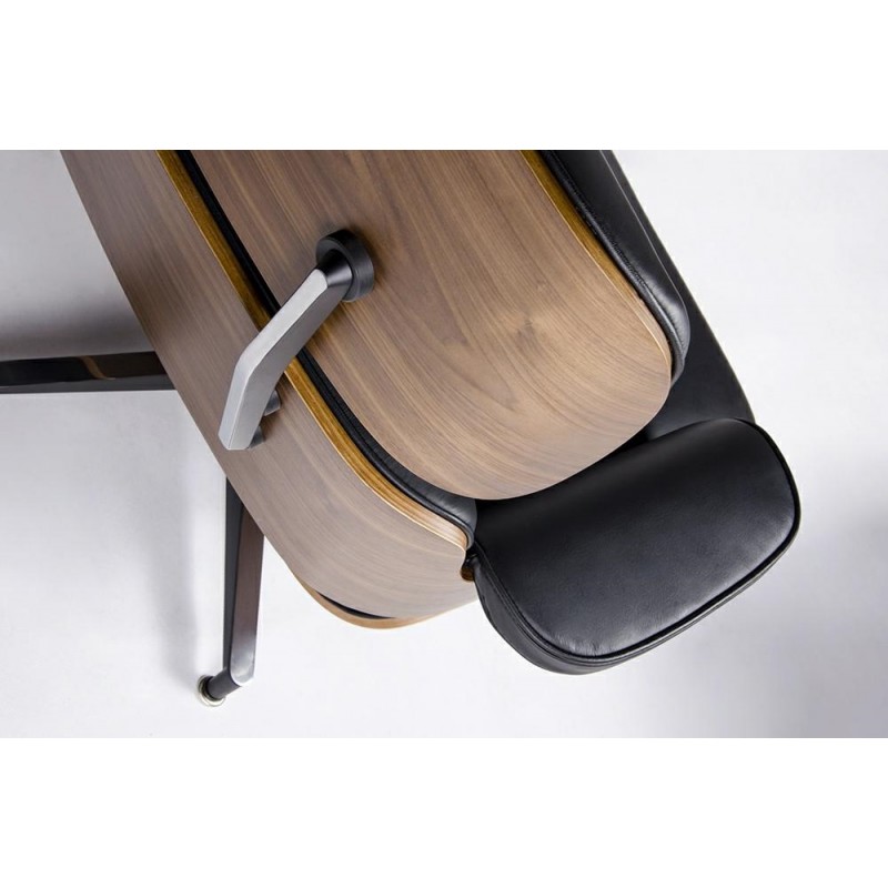 Fotel LOUNGE HM XL czarny / orzech z podnóżkiem