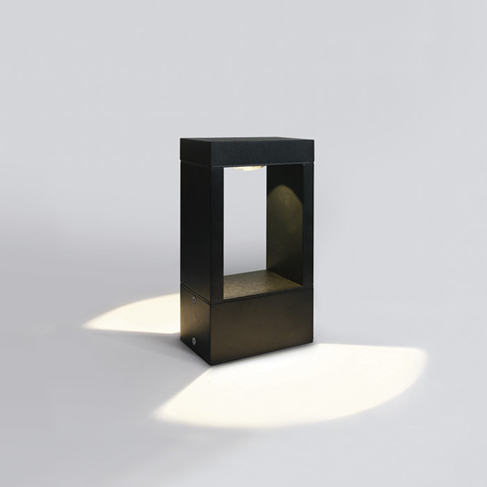 67470/B/W czarna lampa ogrodowa LED 3000K 10W IP65 nieściemnialny zasilacz LED w zestawie