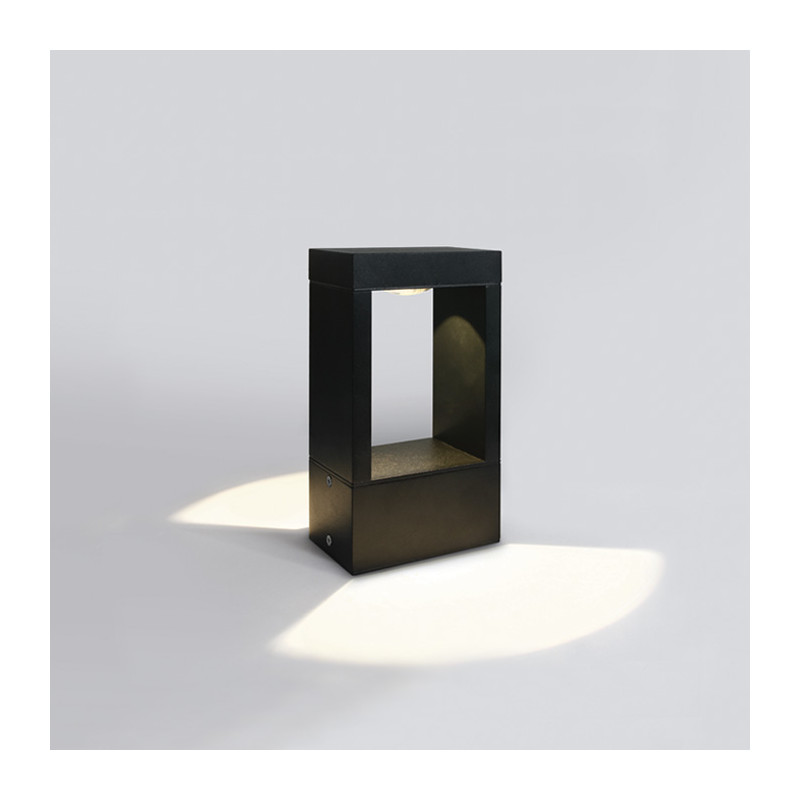 67470/B/W czarna lampa ogrodowa LED 3000K 10W IP65 nieściemnialny zasilacz LED w zestawie